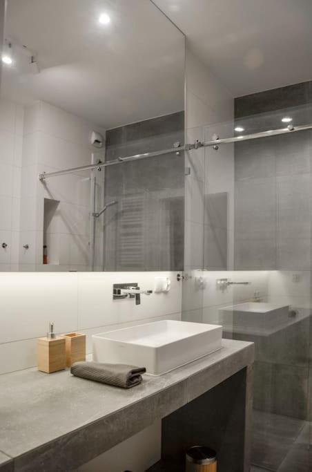 Platinum Jaglana Apartment - Wyspa Spichrzow Гданьск Экстерьер фото